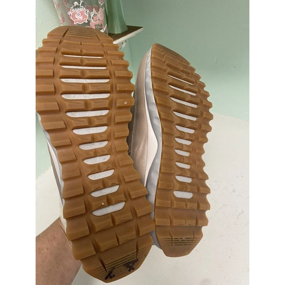 Cole Haan Womens GrandExplore Boot Size 8 Tan Waterproof All Terrain Sherpa - Picture 8 of 10